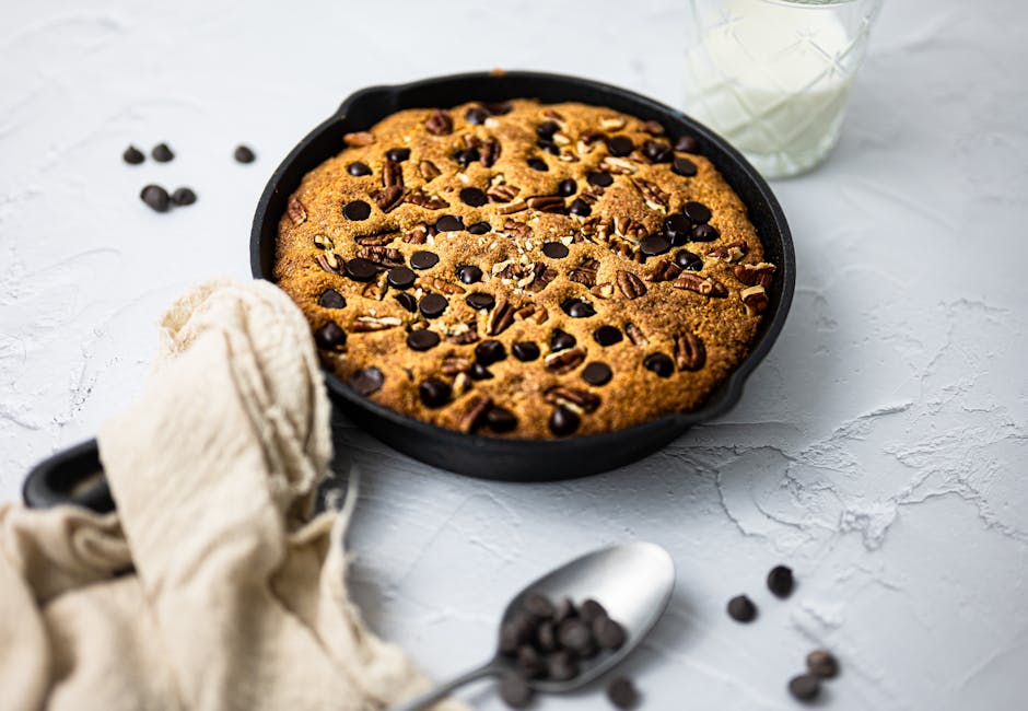 Cast Iron Peanut Butter Chocolate Chip Skillet Cookie (Pizookie)