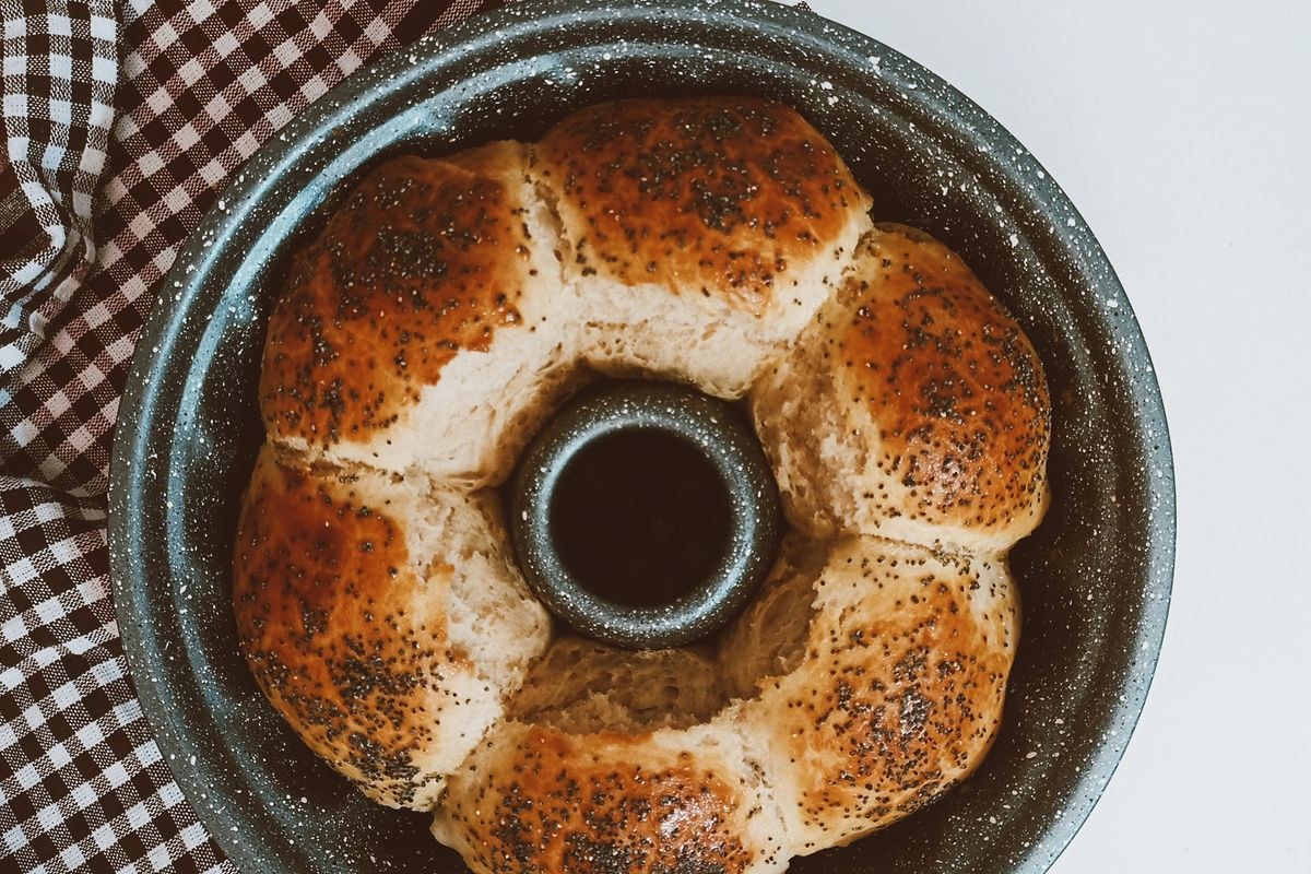 Cheesy Garlic Monkey Bread